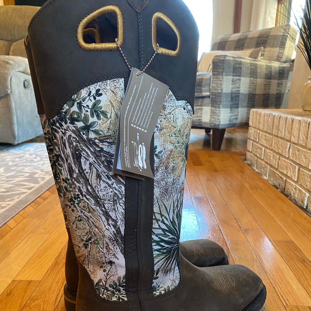 Lacrosse tall grass snake boots
